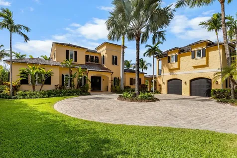 Old Fort Bay New Providence Paradise Island BS