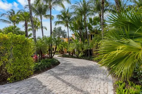 Old Fort Bay New Providence Paradise Island BS