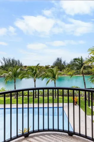 Old Fort Bay New Providence Paradise Island BS