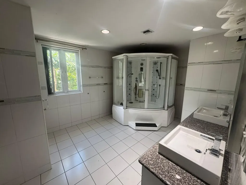Derby Close New Providence Paradise Island BS