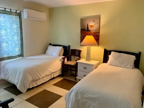 Town Court New Providence Paradise Island BS