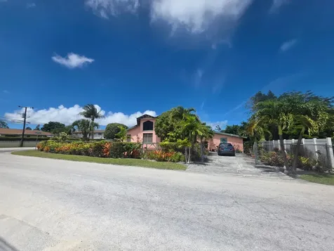 Peter Avenue & Stephens C New Providence Paradise Island BS