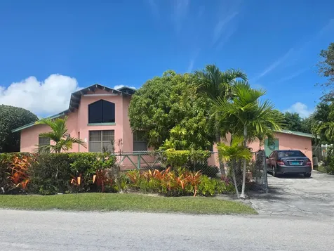 Peter Avenue & Stephens C New Providence Paradise Island BS