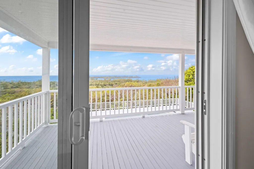 Full Circle Eleuthera BS