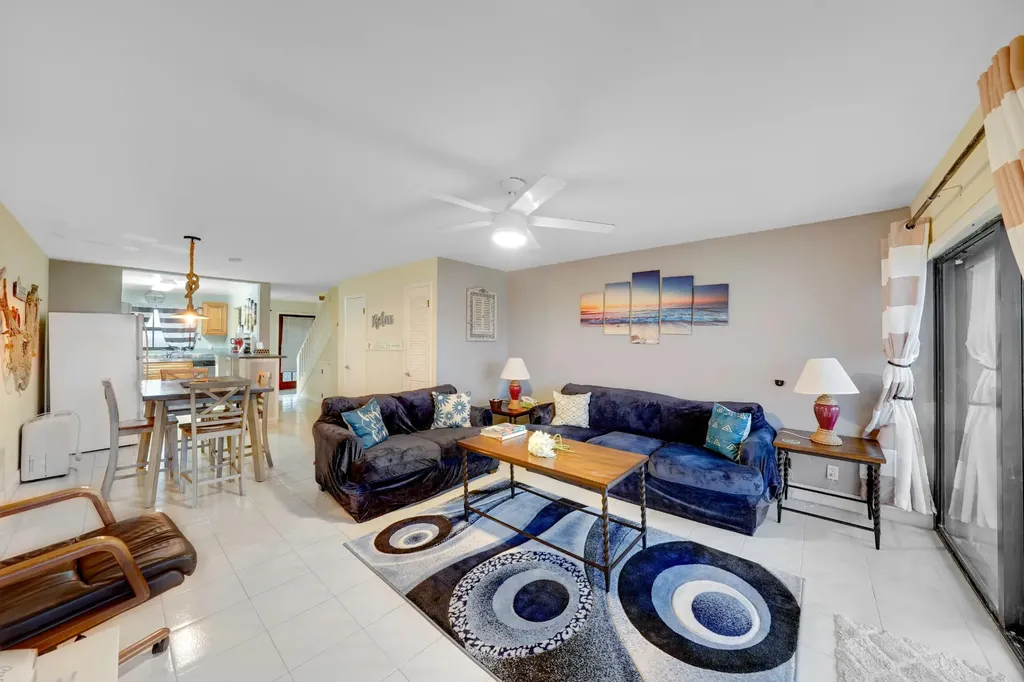 Cannes Village Condominiu Grand Bahama Freeport BS