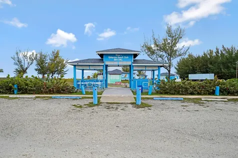 Cannes Village Condominiu Grand Bahama Freeport BS