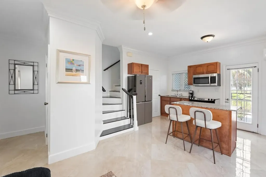 Love Estates 58 New Providence Paradise Island BS