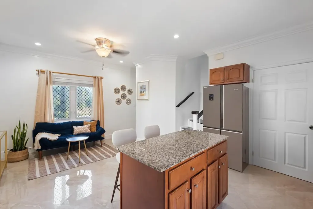 Love Estates 58 New Providence Paradise Island BS
