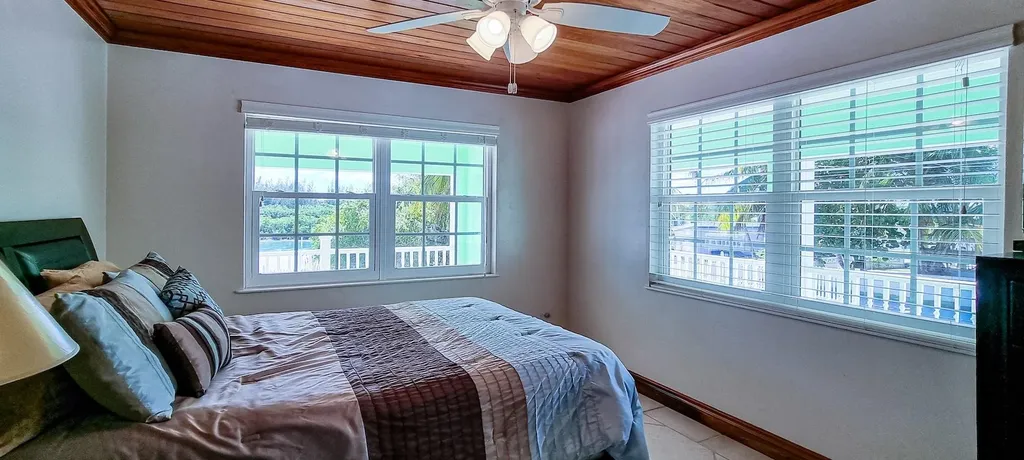 18th Street, Spanish Well Eleuthera BS