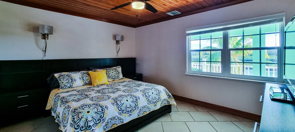 18th Street, Spanish Well Eleuthera BS