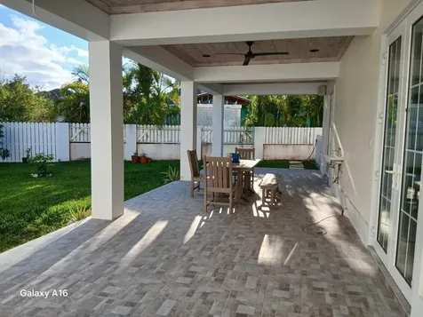 Charlotteville. Starfish 102 New Providence Paradise Island BS