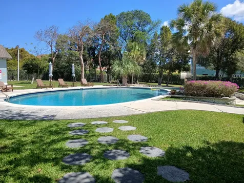 Charlotteville. Starfish 102 New Providence Paradise Island BS