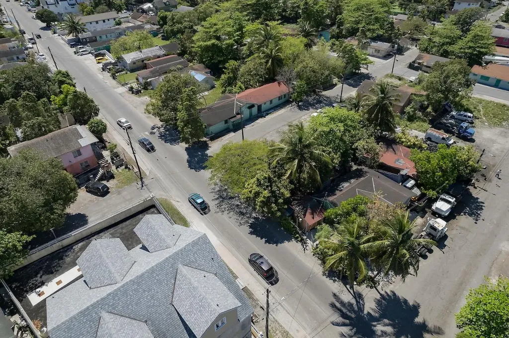 Lincoln Boulevard New Providence Paradise Island BS