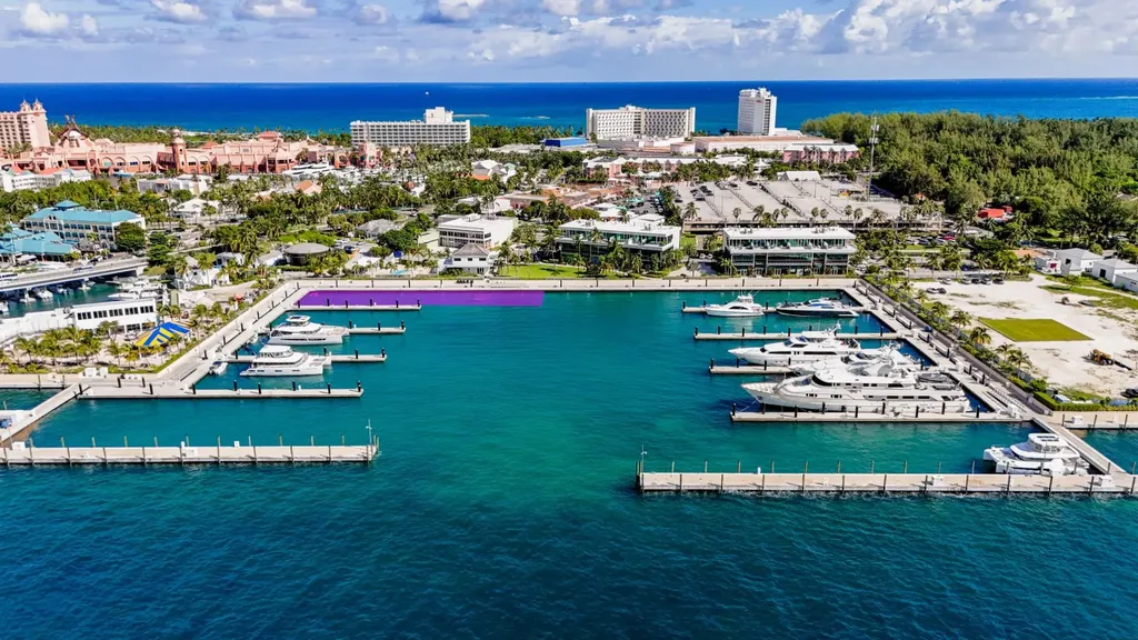 Hurricane Hole Dockage New Providence Paradise Island BS