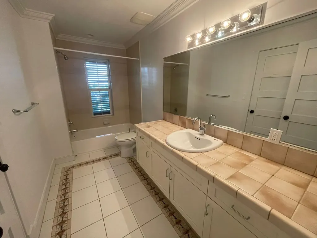 14 Canal Beach Drive New Providence Paradise Island BS