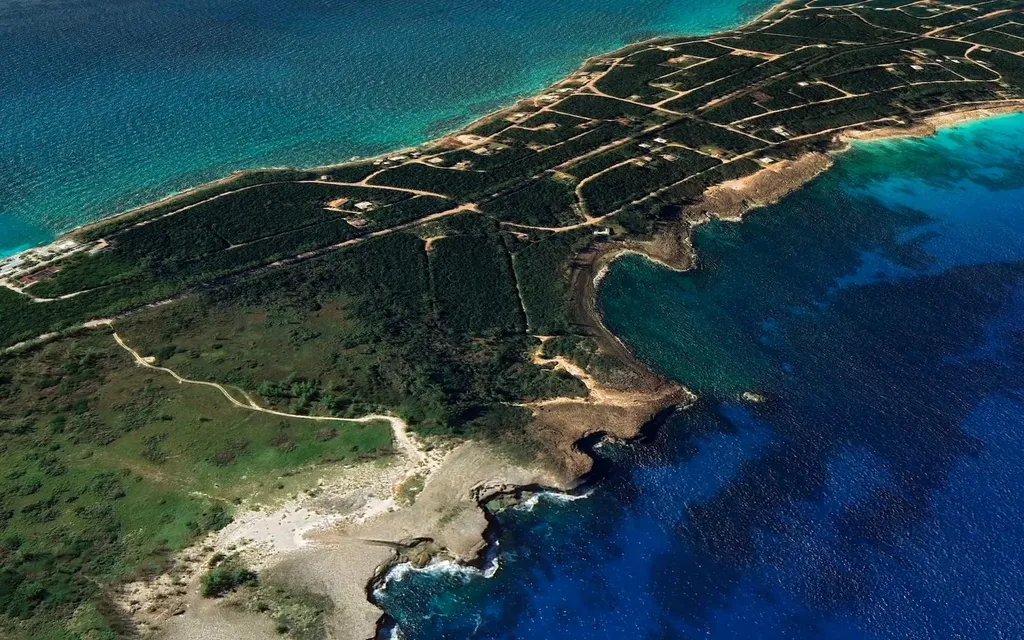Section D, Rainbow Bay Eleuthera BS