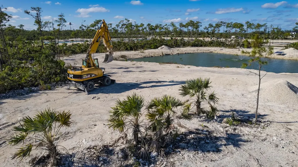 Lot 77, Windsor Lakes New Providence Paradise Island BS