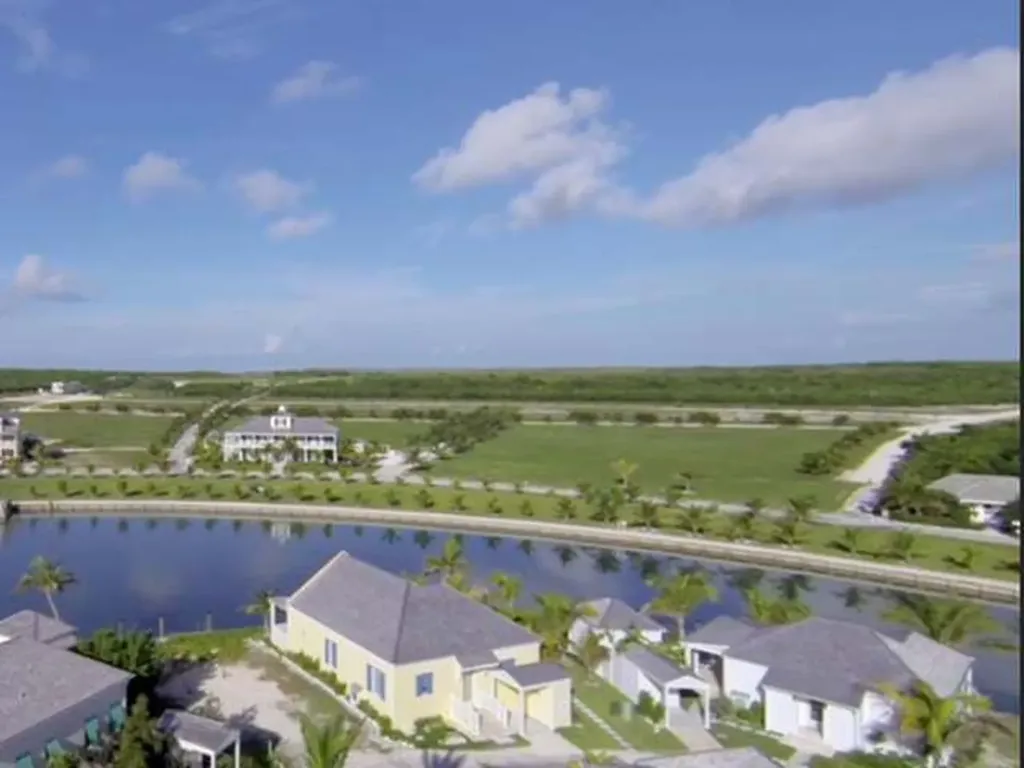 15 Bay Street Schooner Bay Abaco BS