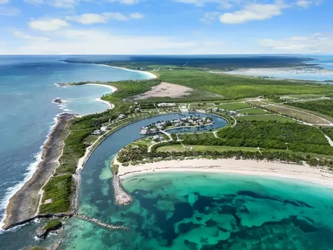 15 Bay Street Schooner Bay Abaco BS