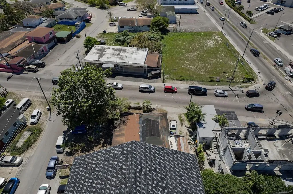 Malcolm Road And Cowman Lane New Providence Paradise Island BS