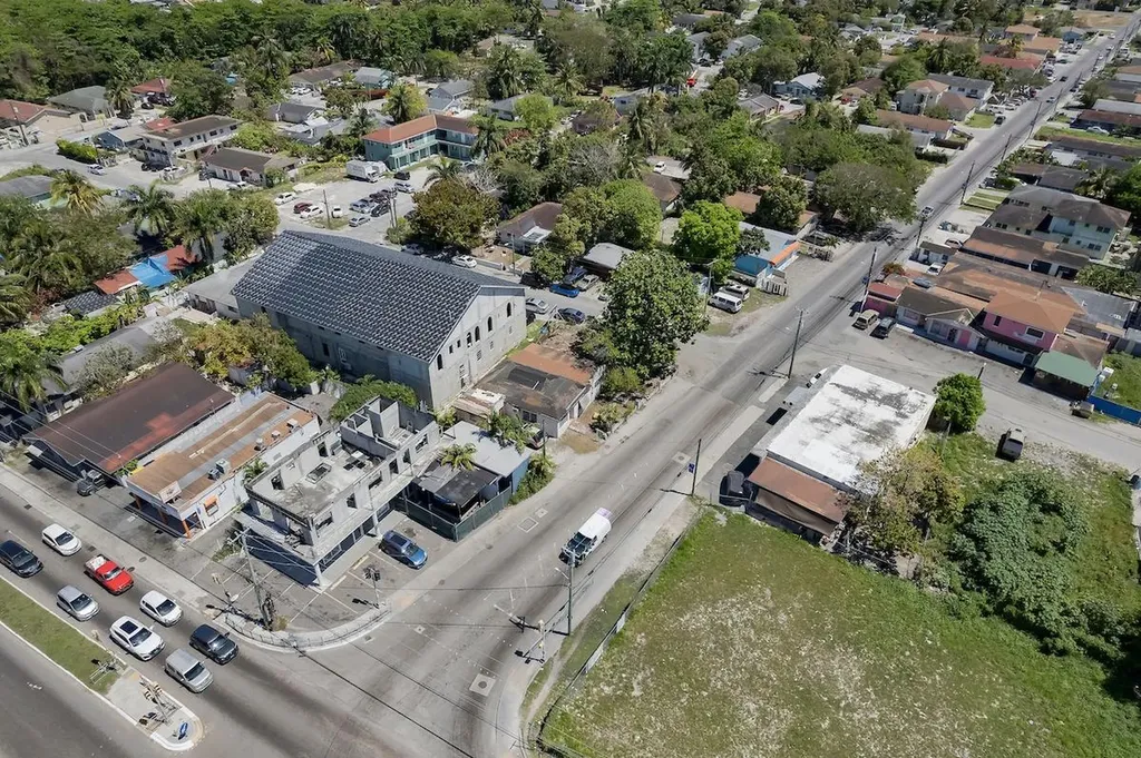 Malcolm Road And Cowman Lane New Providence Paradise Island BS