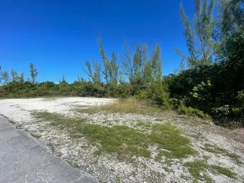 92 Silver Palm Street Grand Bahama Freeport BS