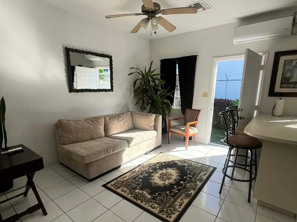 Sunglow Road #48 New Providence Paradise Island BS