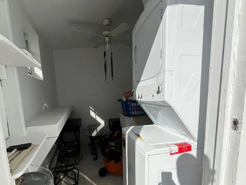 Sunglow Road #48 New Providence Paradise Island BS