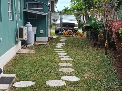 Sunglow Road #48 New Providence Paradise Island BS