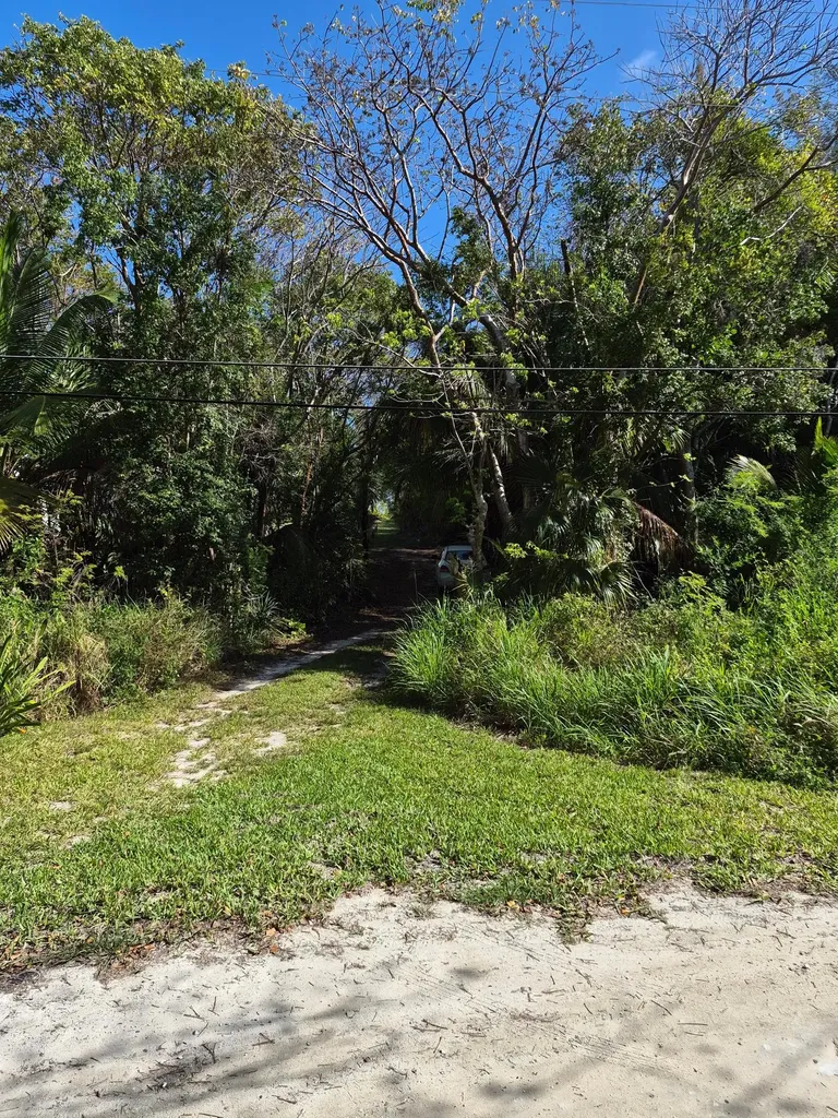 Banks Road Eleuthera BS