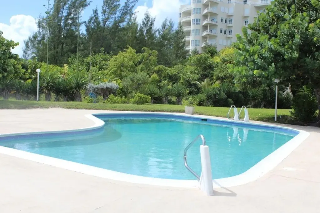 Riviera Towers Grand Bahama Freeport BS
