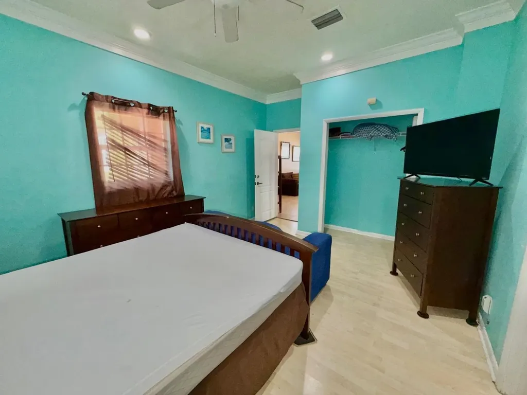 Lincoln Park Home Grand Bahama Freeport BS