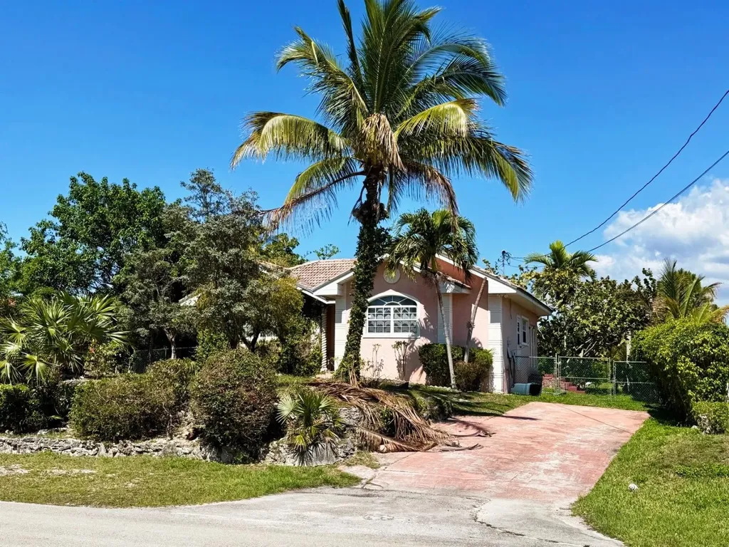 Lincoln Park Home Grand Bahama Freeport BS
