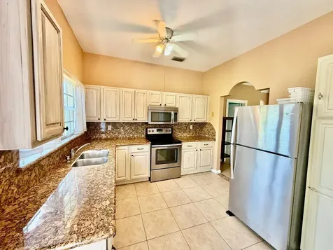 Lincoln Park Home Grand Bahama Freeport BS