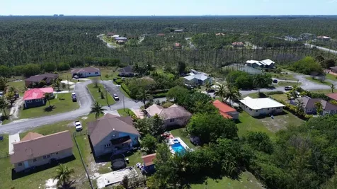 Lincoln Park Home Grand Bahama Freeport BS
