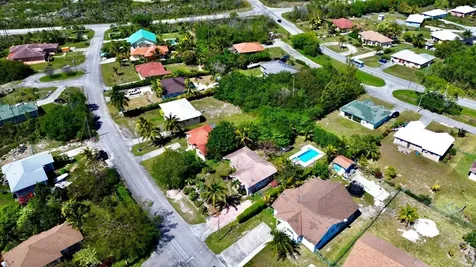 Lincoln Park Home Grand Bahama Freeport BS