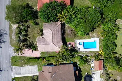 Lincoln Park Home Grand Bahama Freeport BS