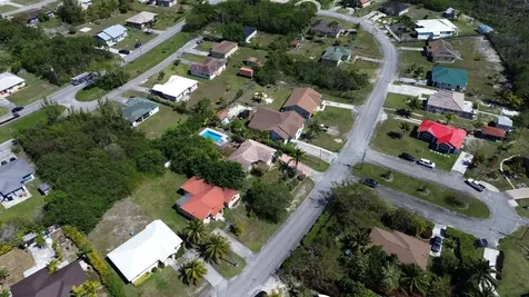 Lincoln Park Home Grand Bahama Freeport BS