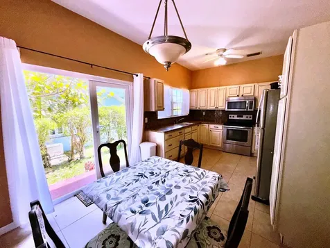 Lincoln Park Home Grand Bahama Freeport BS