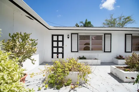 #5 Integrity Road New Providence Paradise Island BS