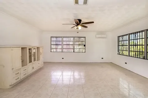 #5 Integrity Road New Providence Paradise Island BS
