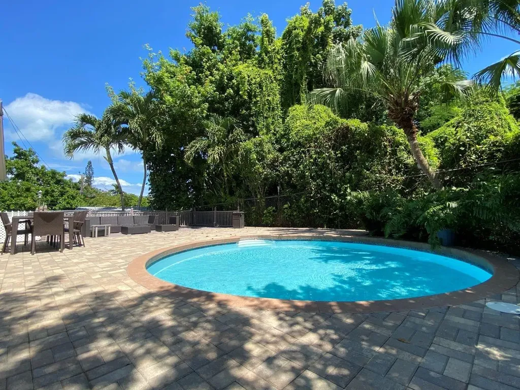 Eastern Road New Providence Paradise Island BS