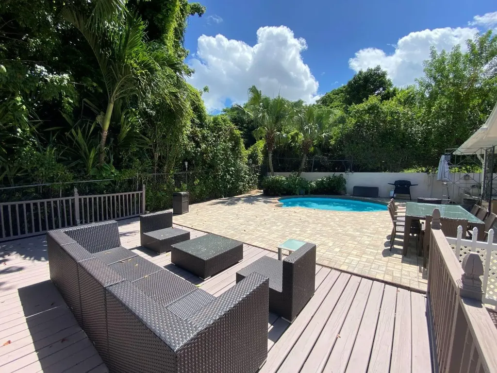 Eastern Road New Providence Paradise Island BS