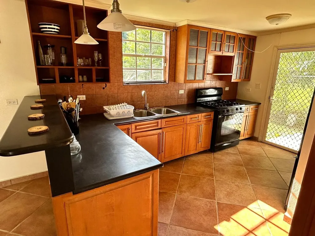 Blackbeard's Terrace 37 New Providence Paradise Island BS