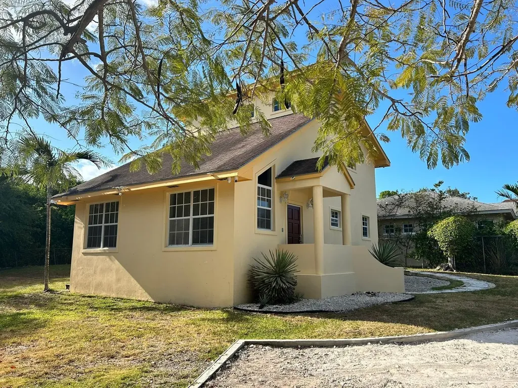 Blackbeard's Terrace 37 New Providence Paradise Island BS