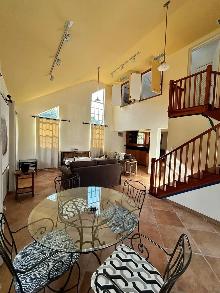 Blackbeard's Terrace 37 New Providence Paradise Island BS