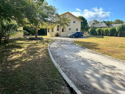 Blackbeard's Terrace 37 New Providence Paradise Island BS