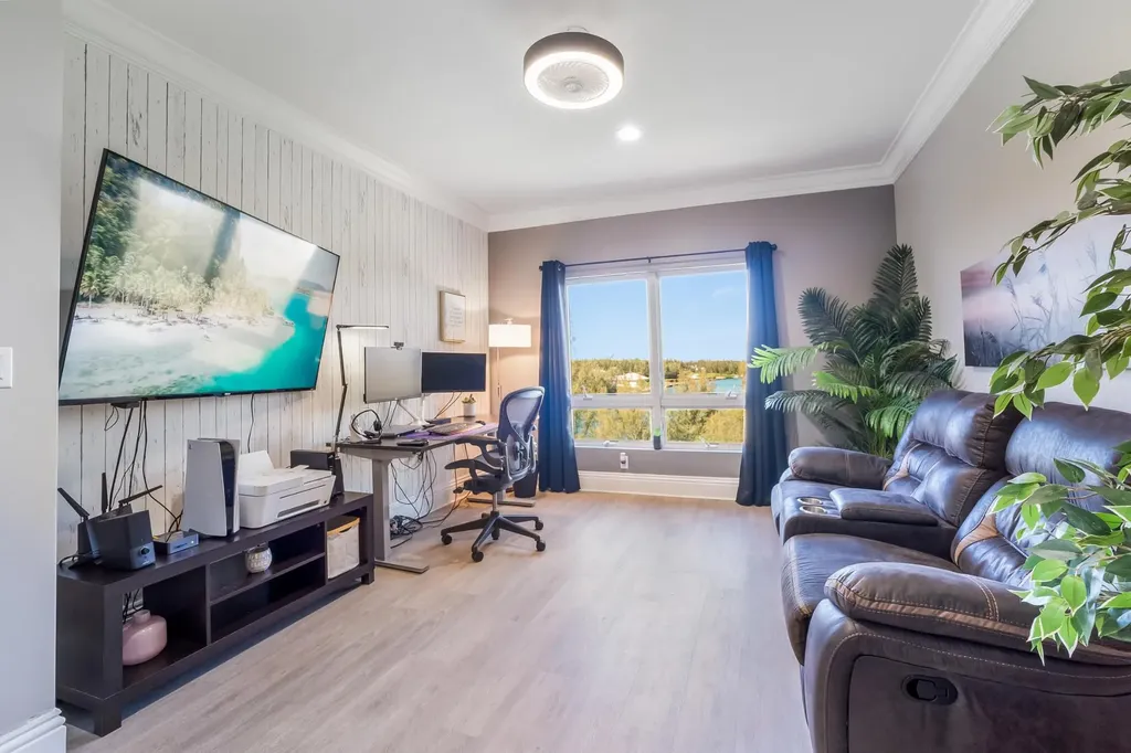 Suffolk Court Grand Bahama Freeport BS
