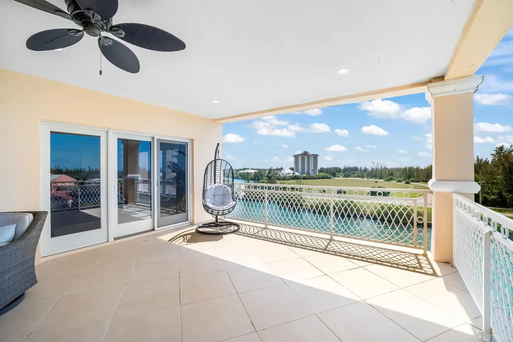 Suffolk Court Grand Bahama Freeport BS