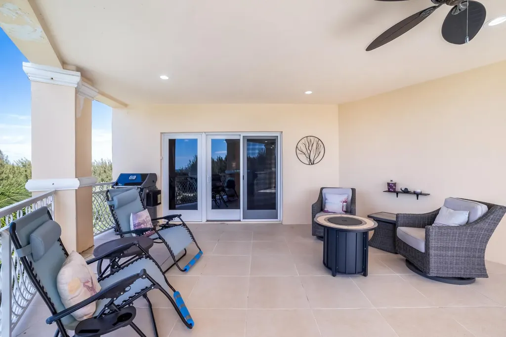 Suffolk Court Grand Bahama Freeport BS